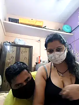 Snapshot of bobbyronak chatting on October 14, 2025, 7:58 pm bobbyronak online show from October 14, 2025, 7:58 pm