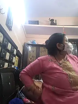 Snapshot of bobbyronak chatting on November 1, 2025, 7:16 pm bobbyronak online show from November 1, 2025, 7:16 pm