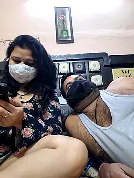 Snapshot of bobbyronak chatting on November 8, 2025, 6:51 pm bobbyronak online show from November 8, 2025, 6:51 pm