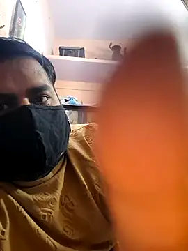 Snapshot of bobbyronak chatting on November 16, 2025, 7:08 pm bobbyronak online show from November 16, 2025, 7:08 pm