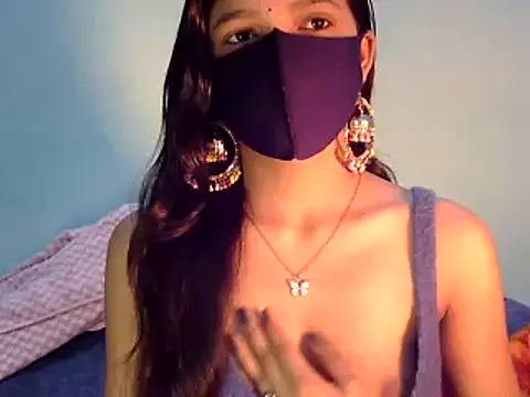 Cute Alaina online show from January 21, 2025, 11:45 pm