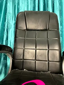 Snapshot of poision51 chatting on October 15, 2025, 3:39 am poision51 online show from October 15, 2025, 3:39 am