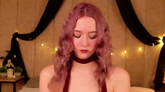 Snapshot of NaomiLoys chatting on September 30, 2025, 4:12 pm NaomiLoys online show from September 30, 2025, 4:12 pm