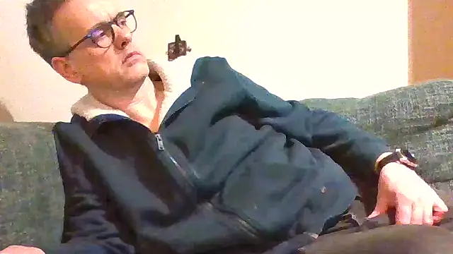 Snapshot of Hectorthyssen1 chatting on March 3, 2025, 11:35 pm Hectorthyssen1 online show from March 3, 2025, 11:35 pm