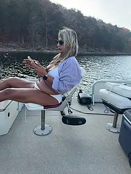 Snapshot of 69vivian chatting on November 14, 2025, 9:13 pm 69vivian online show from November 14, 2025, 9:13 pm