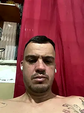 Vaguinhowqs online show from September 19, 2025, 7:03 pm