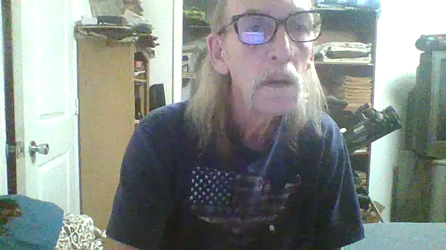 Snapshot of friendlychat1 chatting on October 9, 2025, 2:42 am friendlychat1 online show from October 9, 2025, 2:42 am
