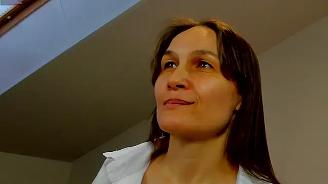 Snapshot of Lillian_White chatting on February 13, 2025, 10:23 am Lillian White online show from February 13, 2025, 10:23 am