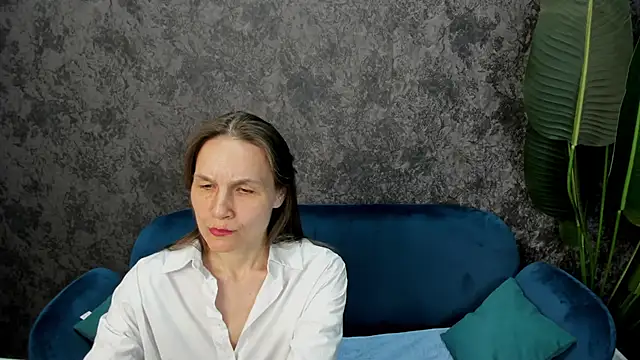 Snapshot of Lillian_White chatting on March 4, 2025, 5:03 pm Lillian White online show from March 4, 2025, 5:03 pm