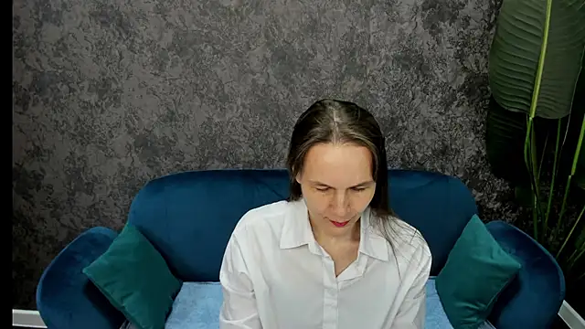 Snapshot of Lillian_White chatting on March 6, 2025, 7:57 am Lillian White online show from March 6, 2025, 7:57 am