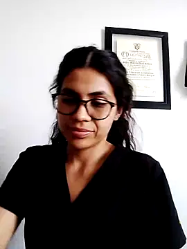 Snapshot of 02julieta chatting on October 24, 2025, 6:48 pm 02julieta online show from October 24, 2025, 6:48 pm