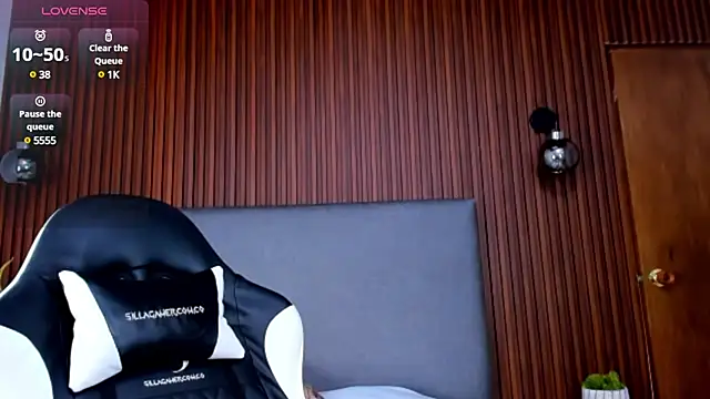 Snapshot of elissa_iris chatting on December 16, 2024, 3:22 pm elissa iris online show from December 16, 2024, 3:22 pm