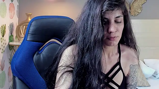 Snapshot of elissa_iris chatting on December 19, 2024, 7:18 pm elissa iris online show from December 19, 2024, 7:18 pm