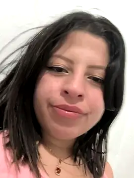 Snapshot of ShyVibes_ chatting on January 18, 2025, 11:33 pm ShyVibes  online show from January 18, 2025, 11:33 pm