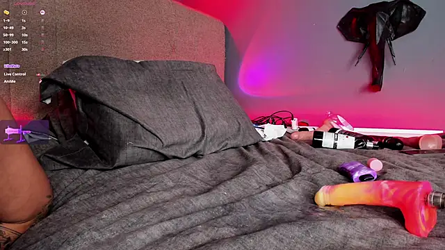 Snapshot of samuel_boy_tatoo chatting on January 24, 2025, 4:59 am samuel boy tatoo online show from January 24, 2025, 4:59 am