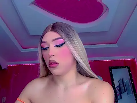 Snapshot of TiffanyMackensyy chatting on November 3, 2025, 12:46 am TiffanyMackensyy online show from November 3, 2025, 12:46 am