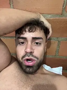 Snapshot of dickhorny_69 chatting on November 20, 2025, 5:40 am dickhorny 69 online show from November 20, 2025, 5:40 am