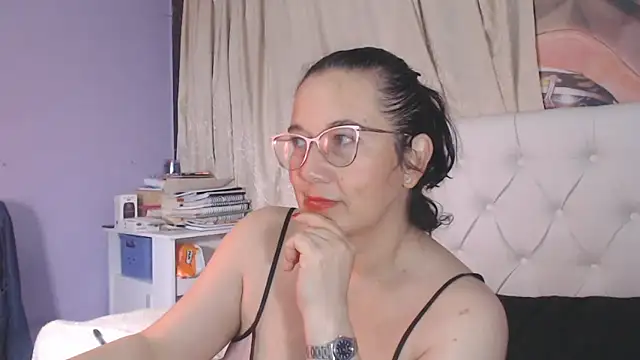 Snapshot of maturepriscila chatting on January 25, 2025, 1:10 am maturepriscila online show from January 25, 2025, 1:10 am