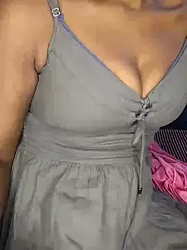 Snapshot of Aaliyalove1 chatting on February 8, 2025, 9:25 pm Aaliyalove1 online show from February 8, 2025, 9:25 pm