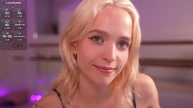 Snapshot of lolly_pie chatting on October 18, 2025, 3:46 pm lolly pie online show from October 18, 2025, 3:46 pm