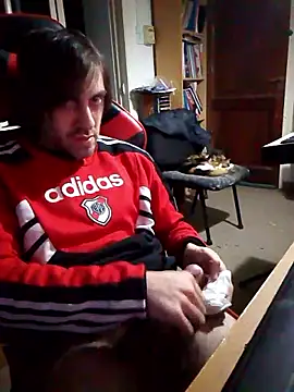 Snapshot of johnwood88 chatting on October 28, 2025, 5:33 am johnwood88 online show from October 28, 2025, 5:33 am