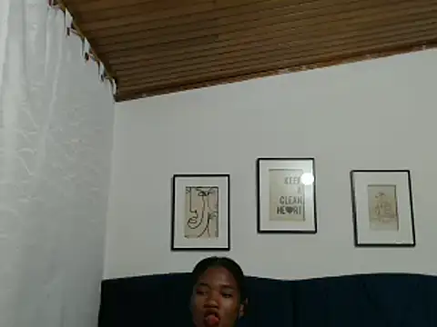 Snapshot of MISSANDRE4 chatting on December 23, 2024, 7:52 pm MISSANDRE4 online show from December 23, 2024, 7:52 pm