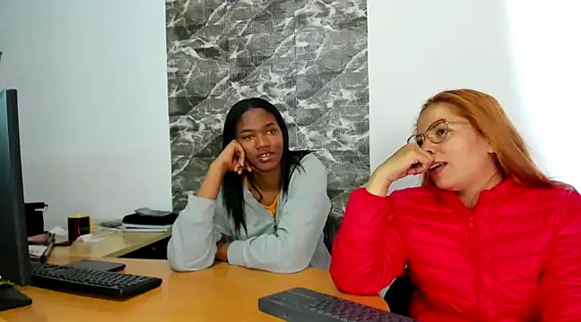 Snapshot of MISSANDRE4 chatting on January 16, 2025, 5:23 pm MISSANDRE4 online show from January 16, 2025, 5:23 pm