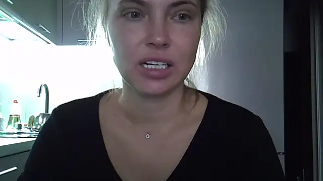 Snapshot of Lucky_Anna chatting on September 27, 2025, 6:07 am Lucky Anna online show from September 27, 2025, 6:07 am