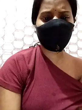 Snapshot of Shivani_Tivari chatting on February 10, 2025, 6:24 pm Shivani Tivari online show from February 10, 2025, 6:24 pm