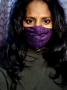 Snapshot of Shivani_Tivari chatting on February 18, 2025, 9:20 pm Shivani Tivari online show from February 18, 2025, 9:20 pm