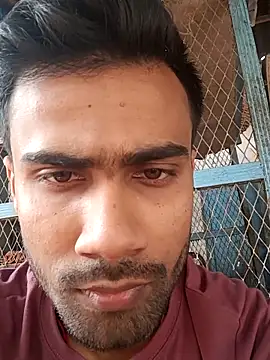 Snapshot of Skinny_Bigass_23 chatting on March 7, 2025, 7:19 am Skinny Bigass 23 online show from March 7, 2025, 7:19 am