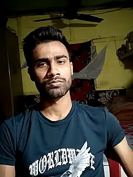 Snapshot of Skinny_Bigass_23 chatting on March 11, 2025, 6:30 pm Skinny Bigass 23 online show from March 11, 2025, 6:30 pm