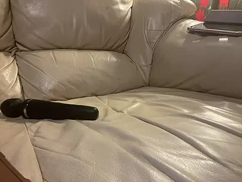 Snapshot of iveedie017 chatting on December 23, 2024, 10:44 pm iveedie017 online show from December 23, 2024, 10:44 pm