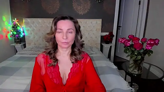 Snapshot of AllisonWilliams chatting on January 5, 2025, 6:35 pm AllisonWilliams online show from January 5, 2025, 6:35 pm