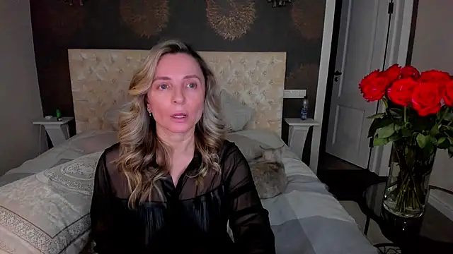 Snapshot of AllisonWilliams chatting on February 17, 2025, 8:58 pm AllisonWilliams online show from February 17, 2025, 8:58 pm