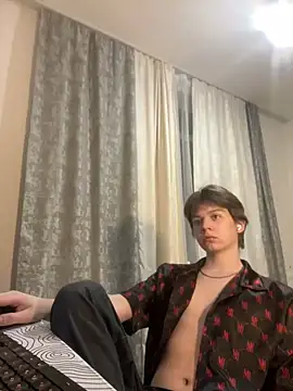 Snapshot of W_N_G_S chatting on January 21, 2025, 1:18 am W N G S online show from January 21, 2025, 1:18 am