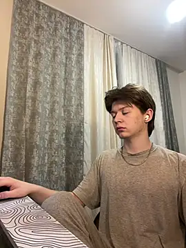 Snapshot of W_N_G_S chatting on February 13, 2025, 11:04 pm W N G S online show from February 13, 2025, 11:04 pm