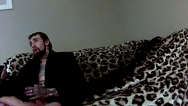 Snapshot of Fuckboy4public chatting on December 20, 2024, 11:00 am Fuckboy4public online show from December 20, 2024, 11:00 am