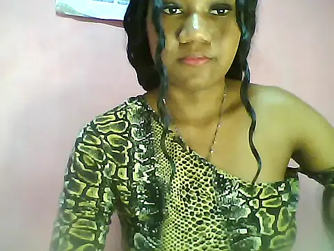 Snapshot of Fariana01 chatting on February 2, 2025, 12:09 am Fariana01 online show from February 2, 2025, 12:09 am