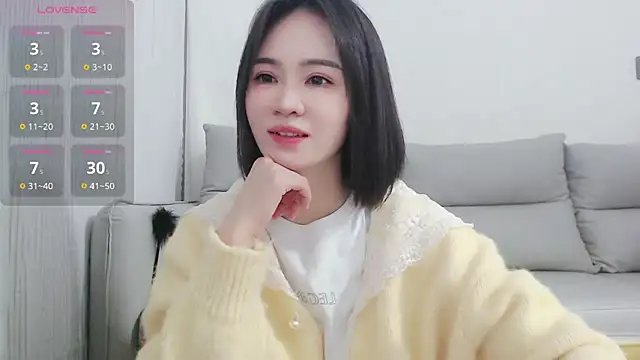 Snapshot of Koi-m- chatting on February 12, 2025, 4:11 pm Koi-m- online show from February 12, 2025, 4:11 pm