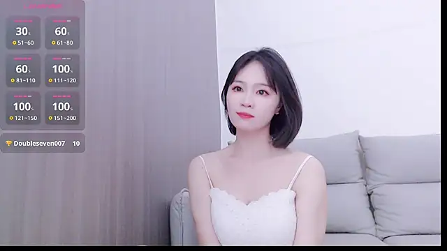 Snapshot of Koi-m- chatting on October 29, 2025, 2:30 pm Koi-m- online show from October 29, 2025, 2:30 pm