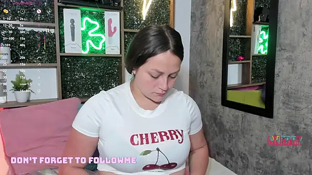 Snapshot of cherry_coper chatting on September 12, 2025, 12:05 pm cherry coper online show from September 12, 2025, 12:05 pm