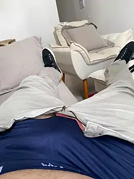 Snapshot of FabioF698 chatting on January 6, 2025, 4:34 pm FabioF698 online show from January 6, 2025, 4:34 pm