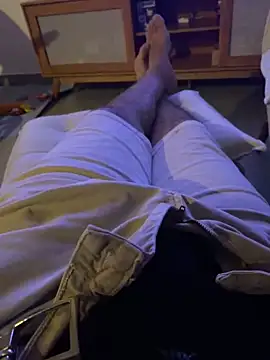 Snapshot of FabioF698 chatting on March 11, 2025, 2:43 am FabioF698 online show from March 11, 2025, 2:43 am