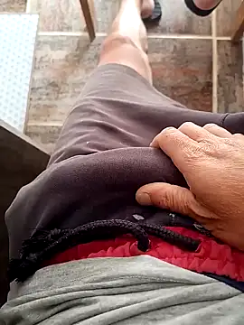 Snapshot of paubabando_ chatting on January 3, 2025, 1:03 pm paubabando  online show from January 3, 2025, 1:03 pm