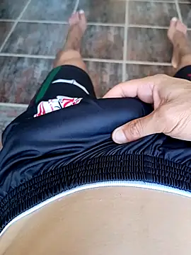 Snapshot of paubabando_ chatting on March 5, 2025, 4:35 pm paubabando  online show from March 5, 2025, 4:35 pm