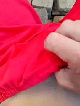 Snapshot of paubabando_ chatting on March 8, 2025, 10:22 am paubabando  online show from March 8, 2025, 10:22 am