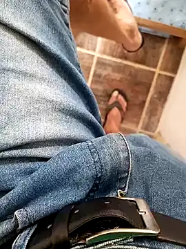 Snapshot of paubabando_ chatting on March 15, 2025, 1:29 pm paubabando  online show from March 15, 2025, 1:29 pm