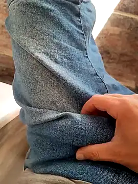 Snapshot of paubabando_ chatting on March 17, 2025, 12:14 pm paubabando  online show from March 17, 2025, 12:14 pm