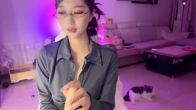 Snapshot of pinnnnnnk chatting on December 22, 2024, 2:06 pm pinnnnnnk online show from December 22, 2024, 2:06 pm